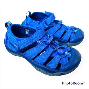 Unisex blue KEEN sandal